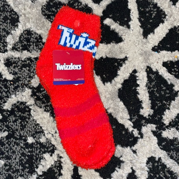 •HERSEY•NWT CRAZY TWIZZLERS RED FUZZY FLEECE KNIT NOVELTY SOCKS SIZE 4-10 WOMENS - Picture 4 of 4